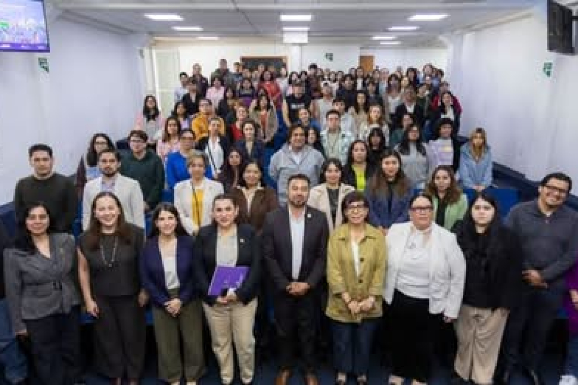 Alejandra d´Hyver destacó la corresponsabilidad en los cuidados durante coloquio de la UAEMéx
